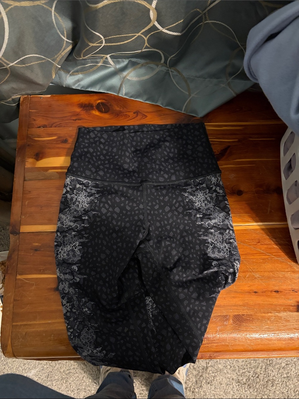 lululemon athletica Black Floral-Panel Capri Leggings
